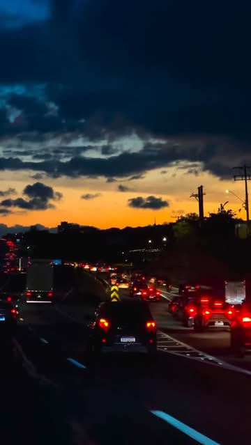 Estrada ao entardecer